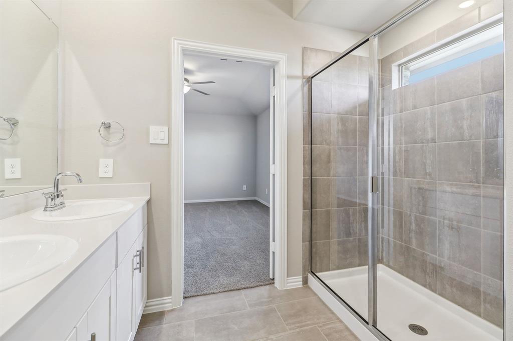 3802 High Valley Drive Property Photo 24