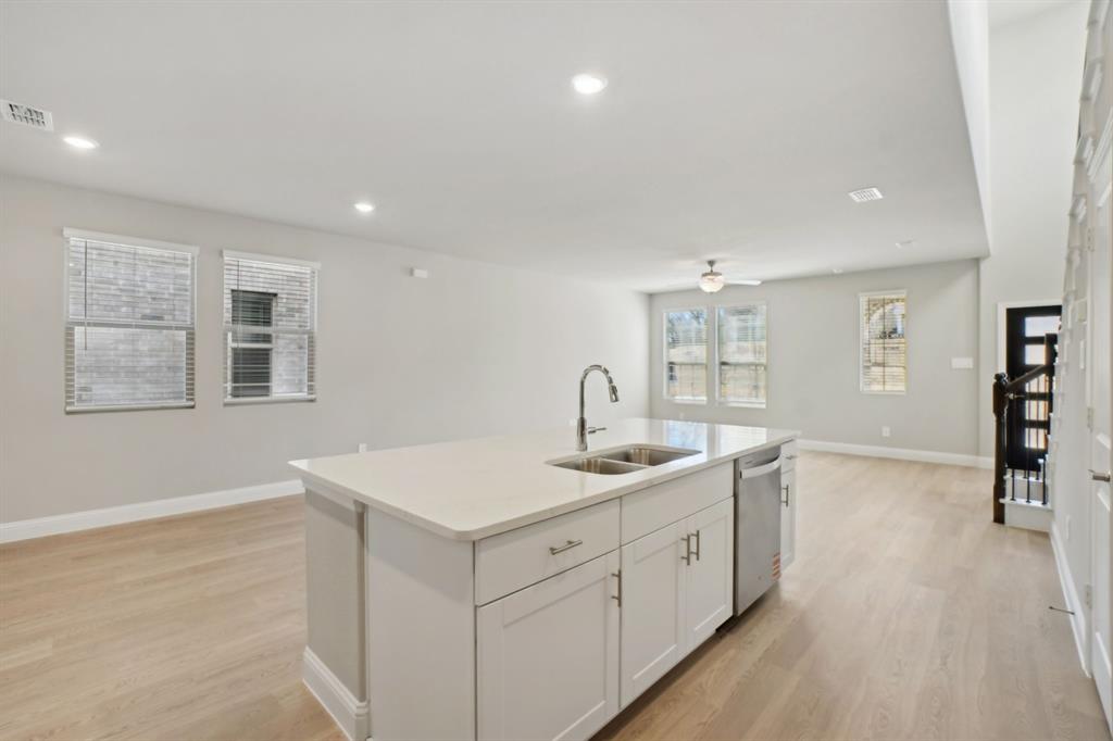2736 Teton Street Property Photo 5