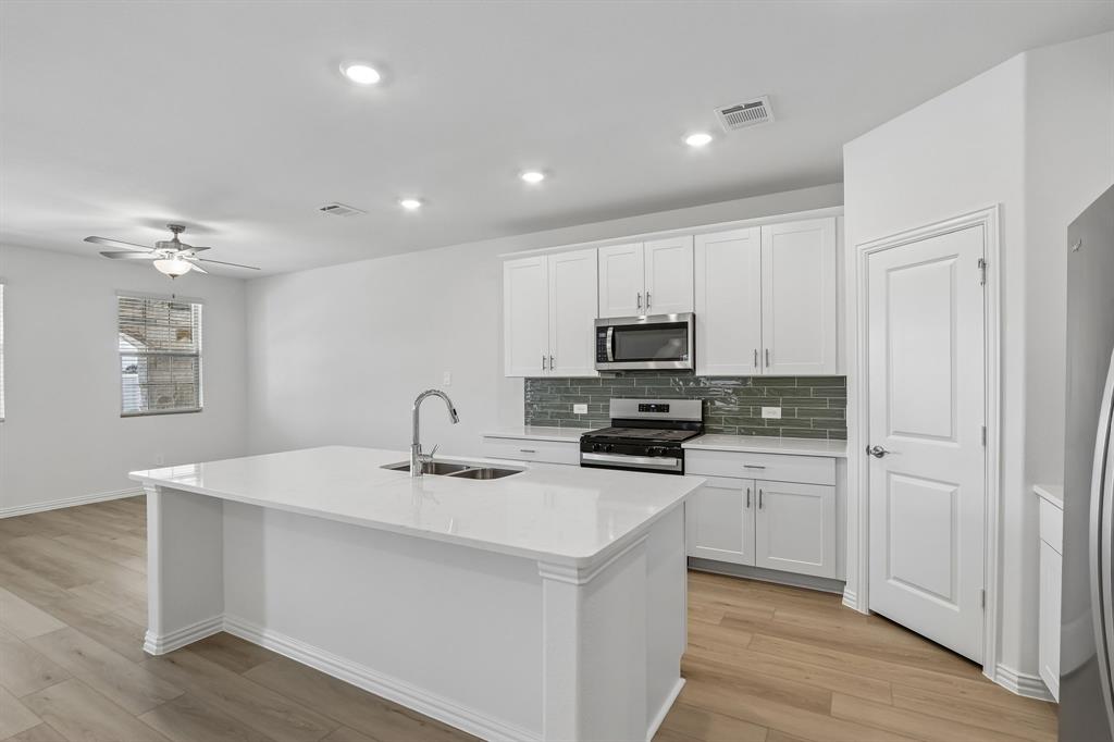 2724 Teton Street Property Photo 2