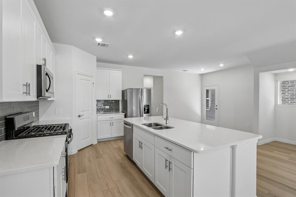 2724 Teton Street Property Photo 14