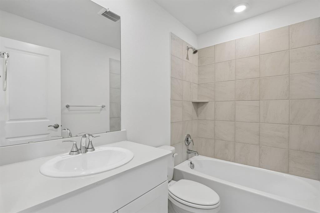 2724 Teton Street Property Photo 32