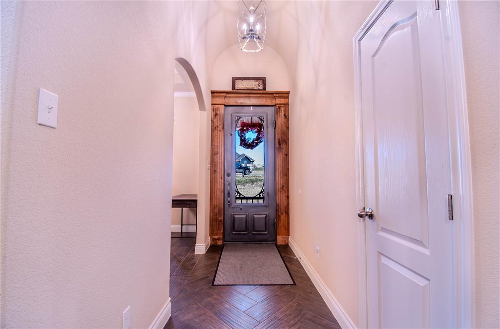 1009 Sky Court Property Photo 3
