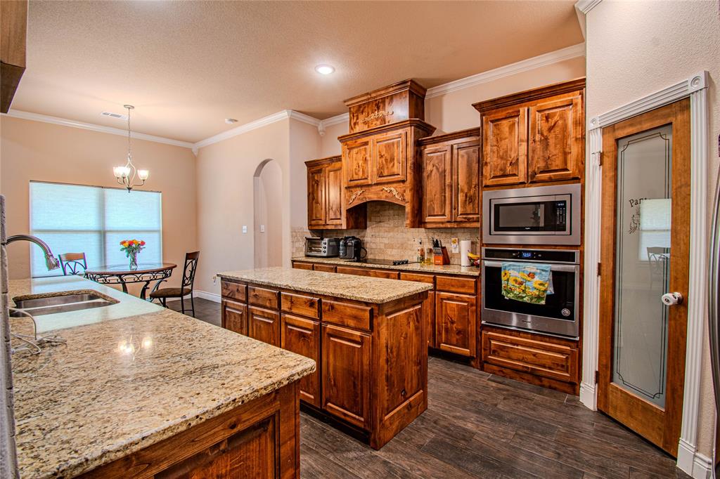 1009 Sky Court Property Photo 4