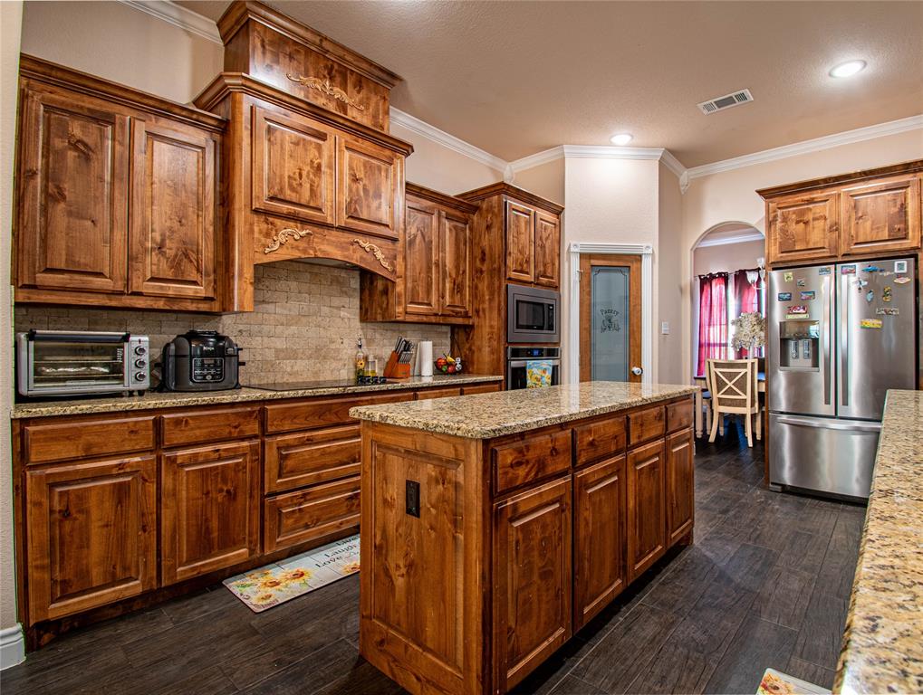 1009 Sky Court Property Photo 6