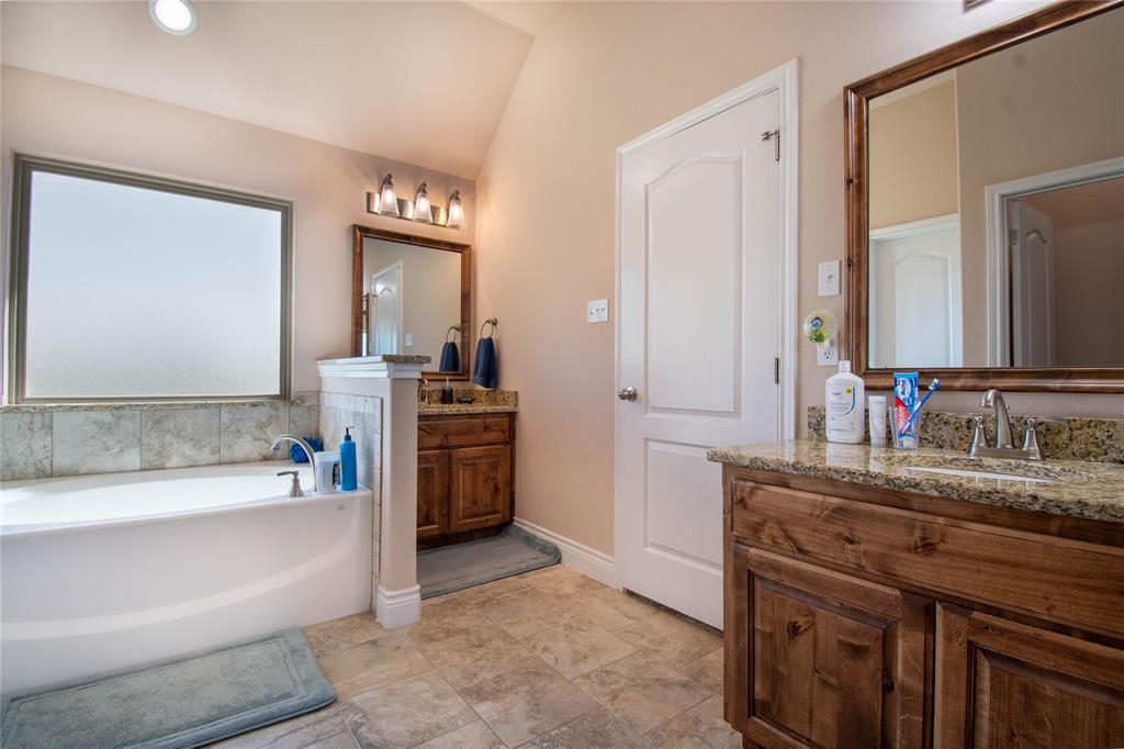 1009 Sky Court Property Photo 15