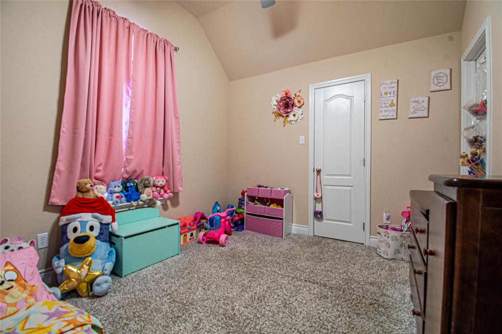 1009 Sky Court Property Photo 16
