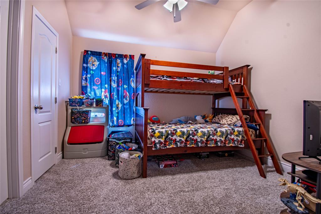 1009 Sky Court Property Photo 16
