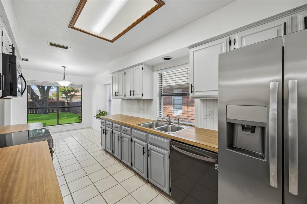 1725 Mayflower Drive Property Photo 8