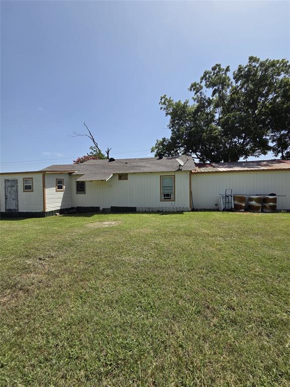 2100 S Highway 171 Property Photo 11