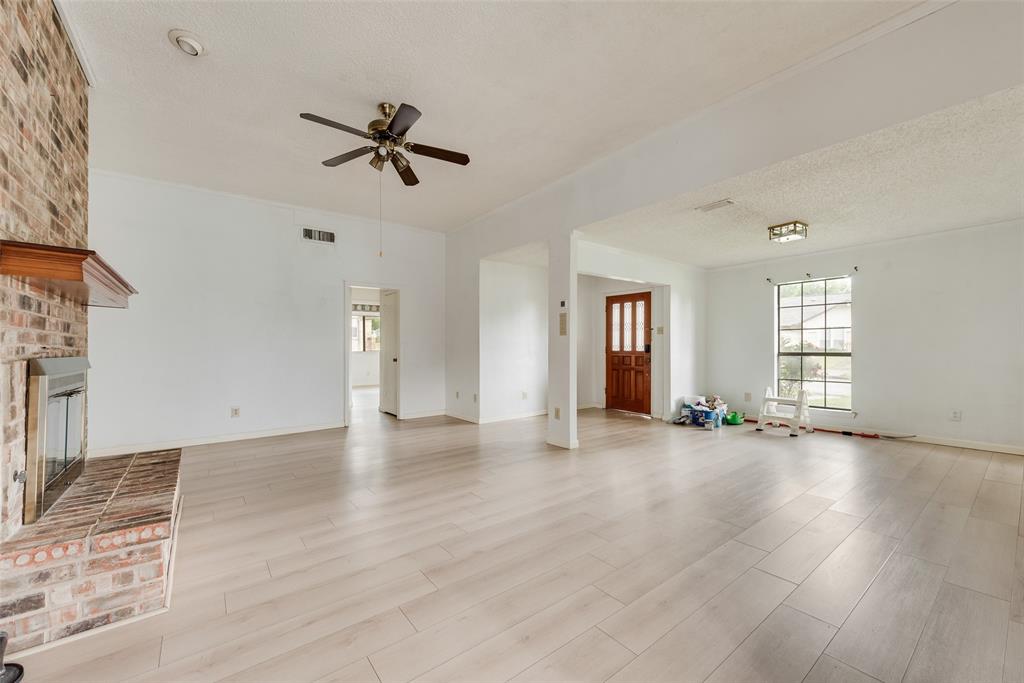 2623 Fallcreek Drive Property Photo 5