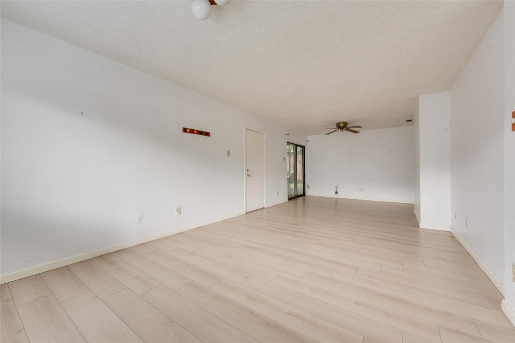 2623 Fallcreek Drive Property Photo 7