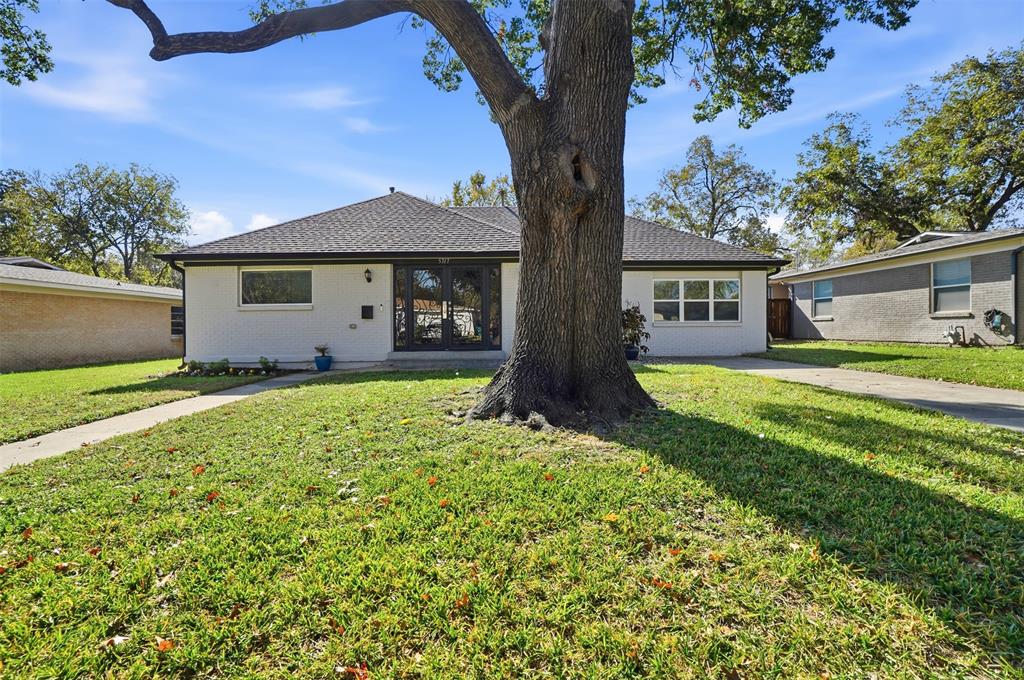 5717 S Wells Circle Property Photo 1