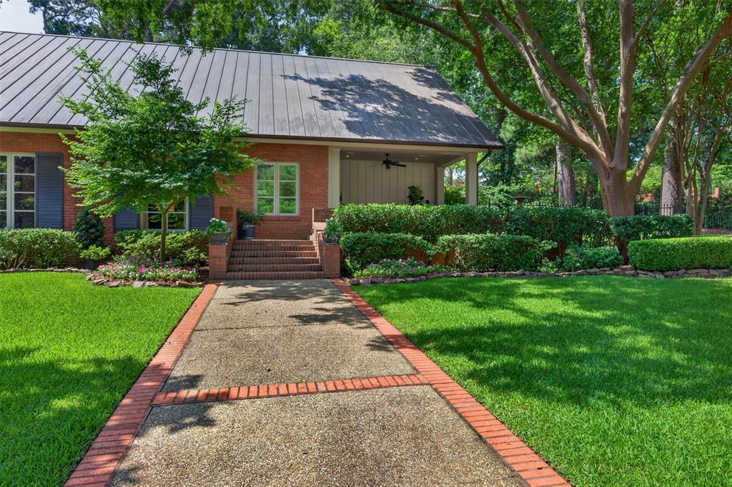 4807 Gilbert Drive Property Photo 2