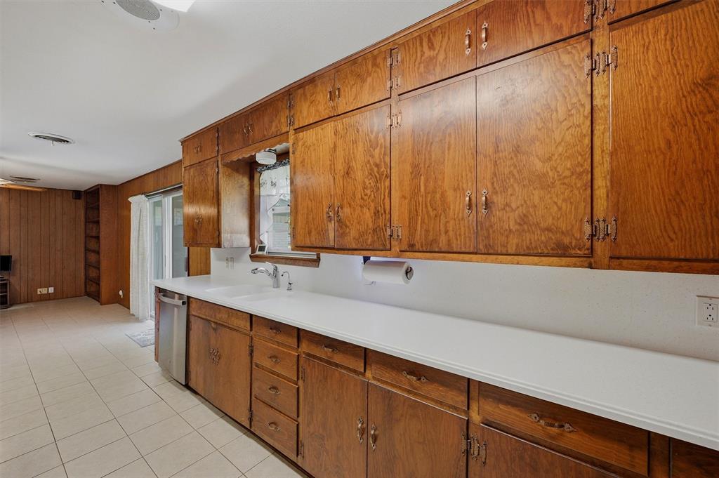 1746 Fm 678 Property Photo 12
