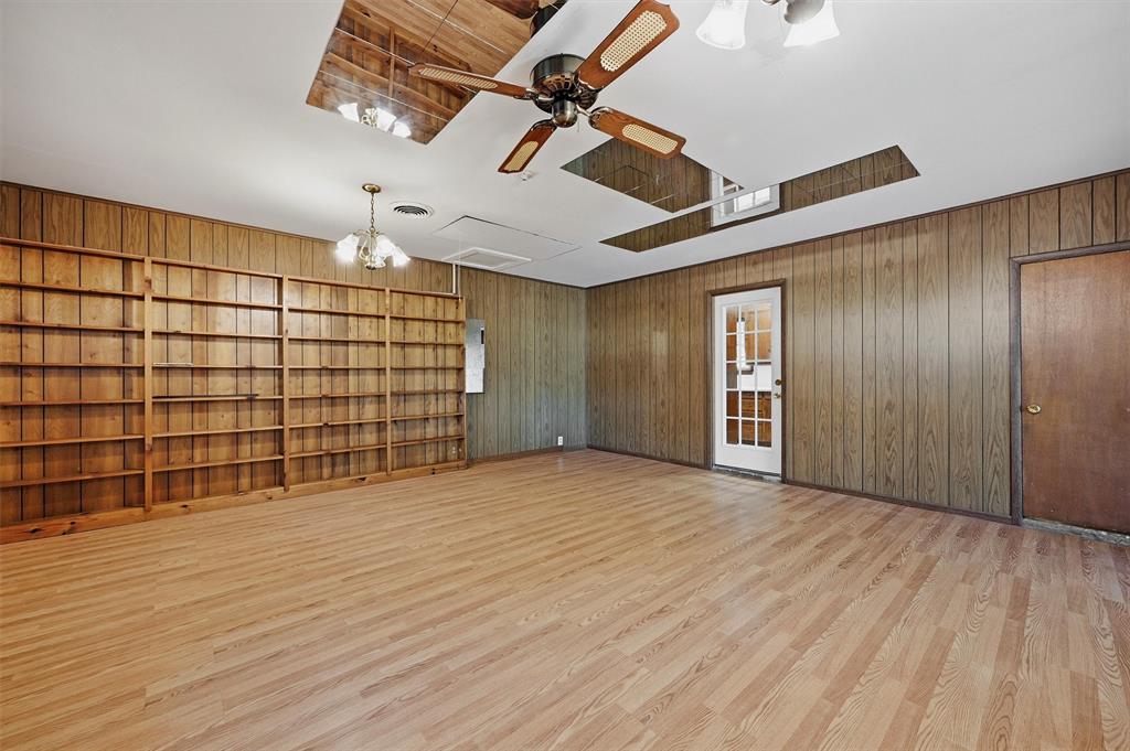 1746 Fm 678 Property Photo 16