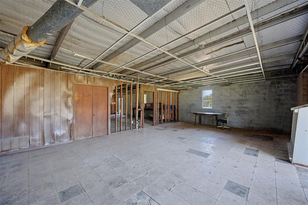 1746 Fm 678 Property Photo 32