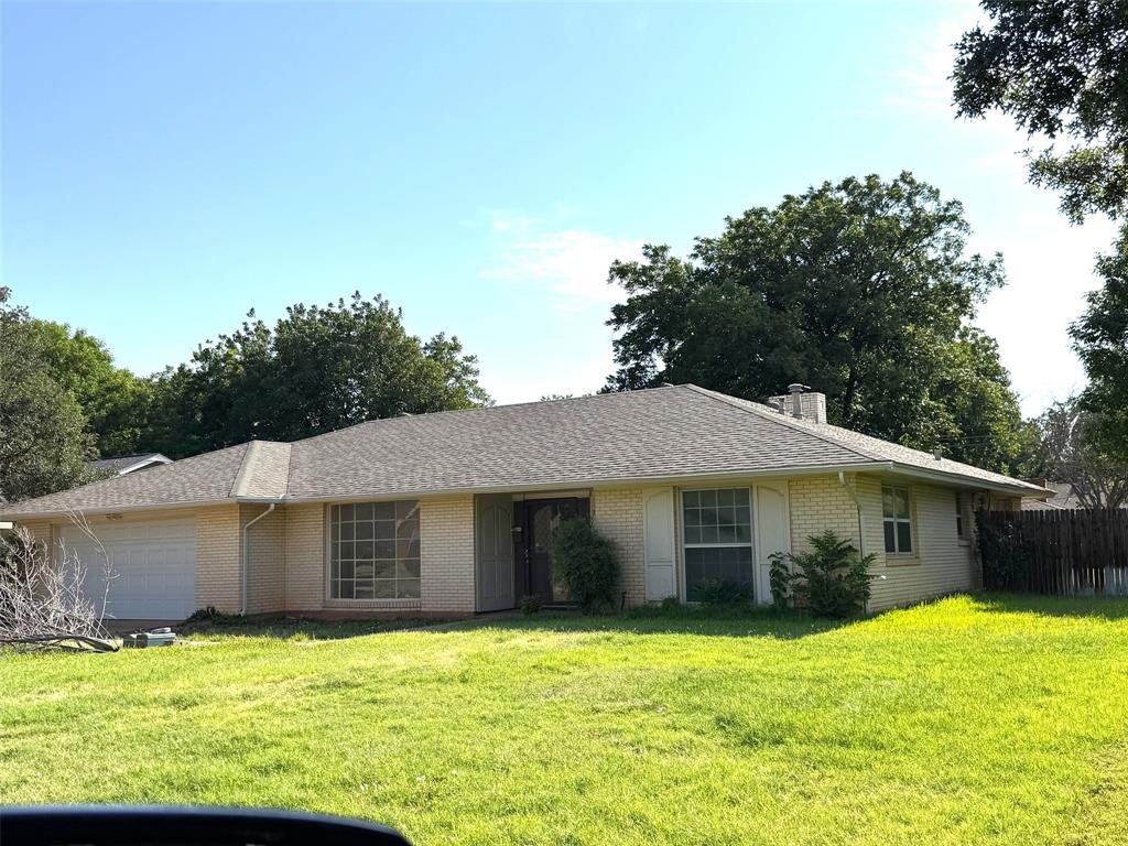 2117 Woodridge Drive Property Photo 1