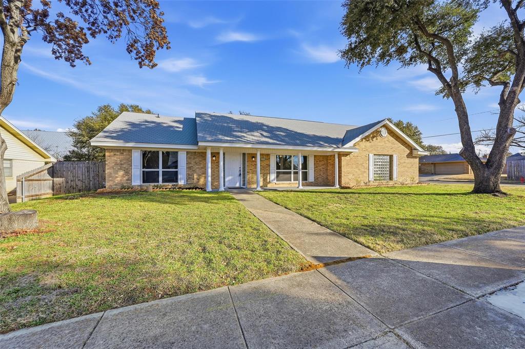 3301 Peachtree Lane Property Photo 3