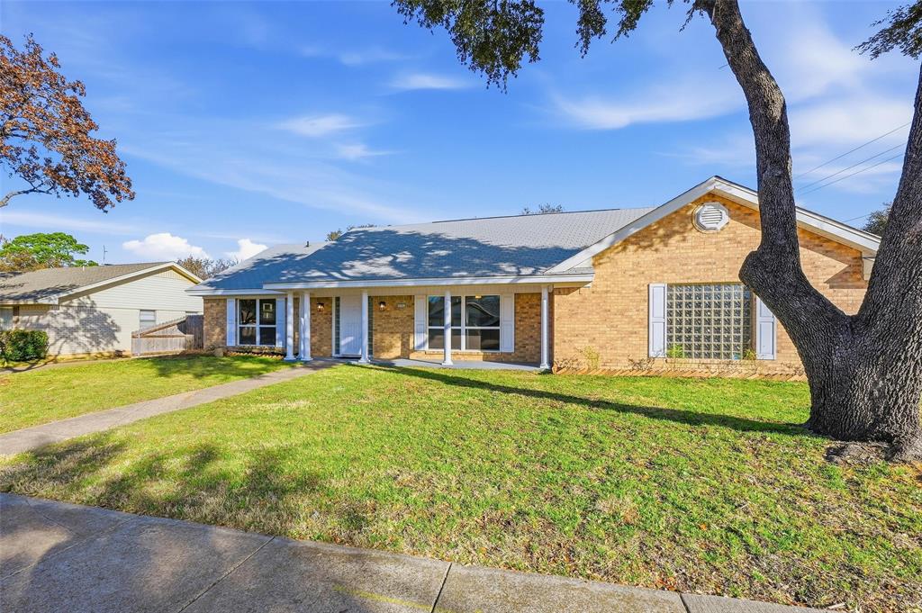 3301 Peachtree Lane Property Photo 4