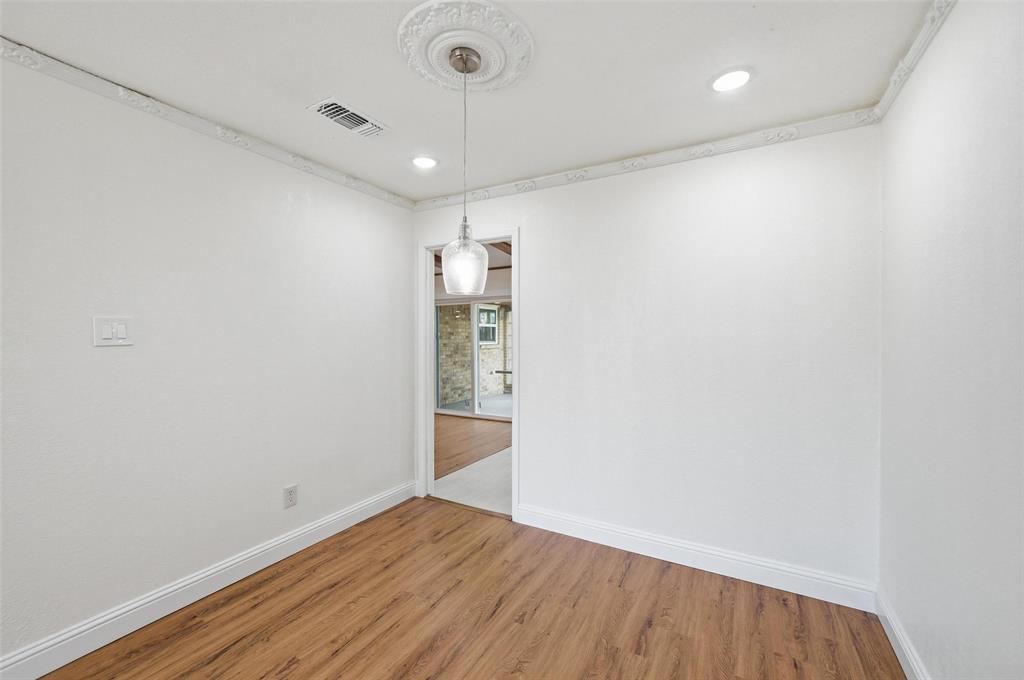 3301 Peachtree Lane Property Photo 8