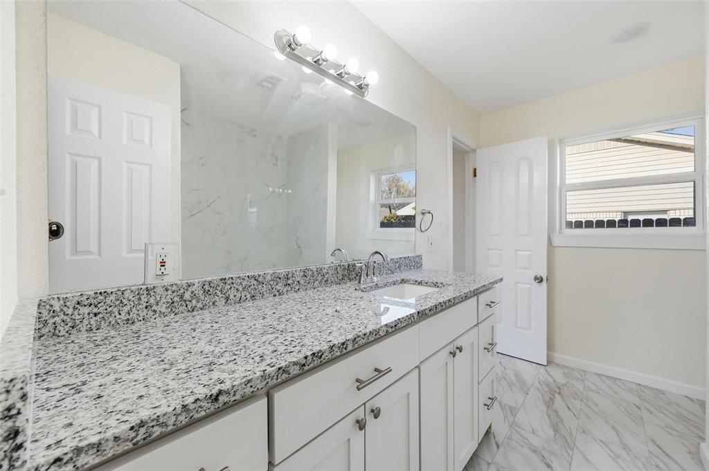 3301 Peachtree Lane Property Photo 12