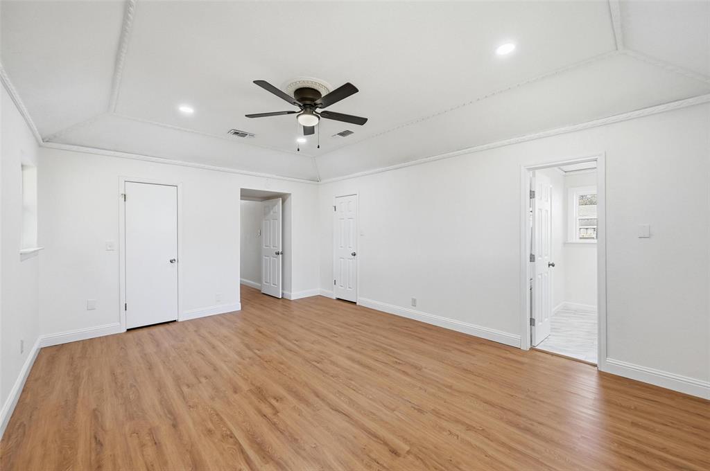 3301 Peachtree Lane Property Photo 15