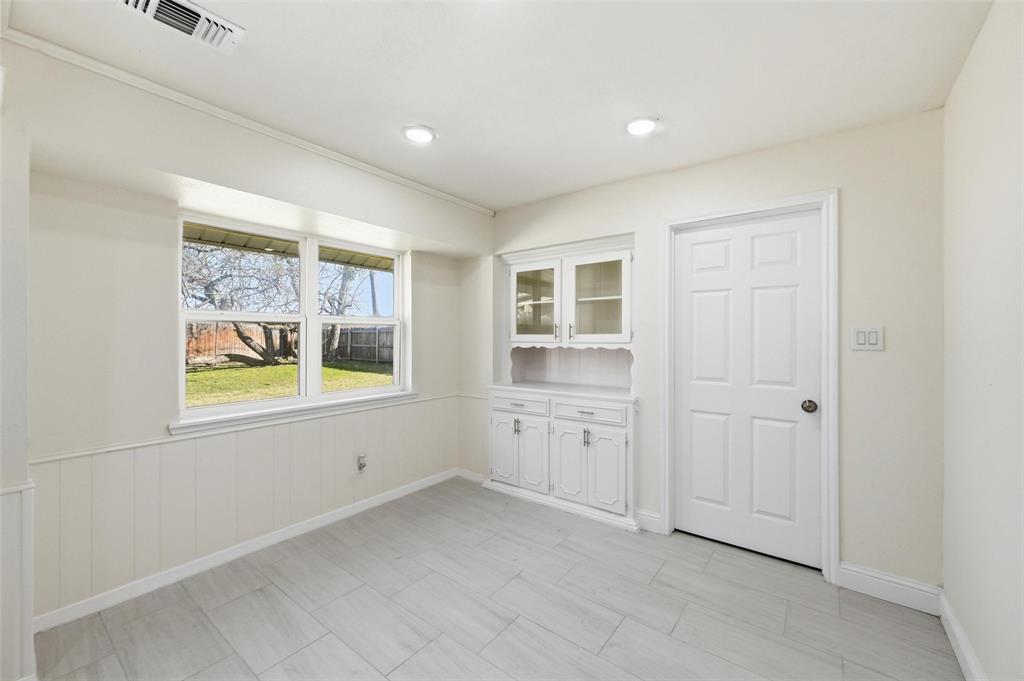 3301 Peachtree Lane Property Photo 25