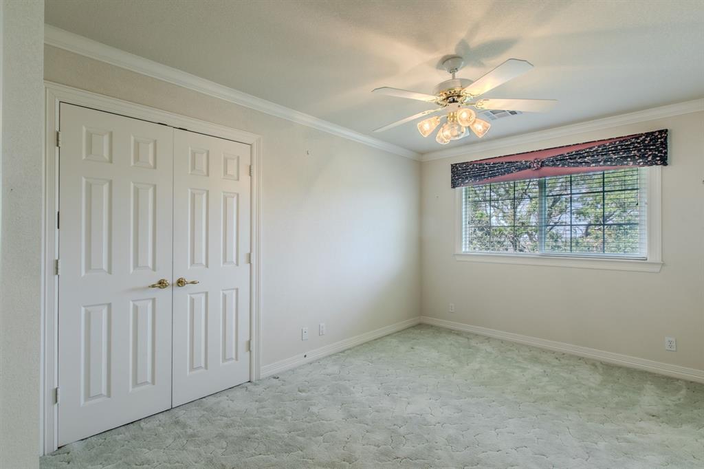806 Forest Oaks Circle Property Photo 23
