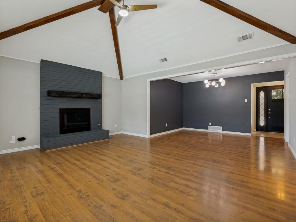 409 Pebblecreek Drive Property Photo 12