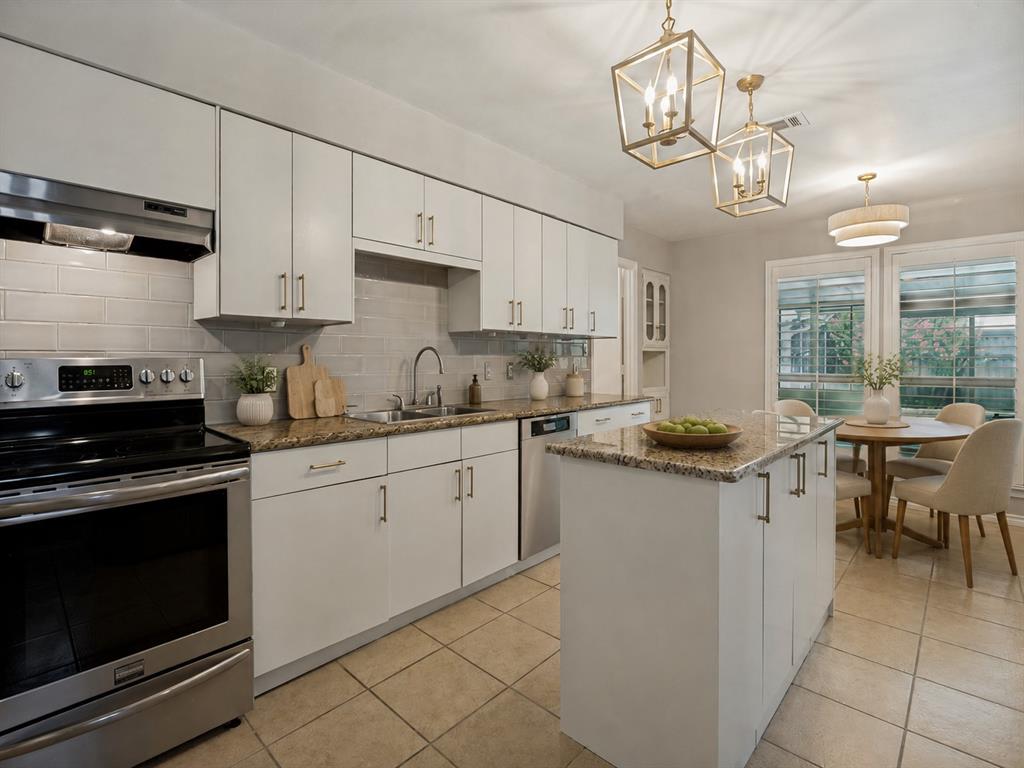 409 Pebblecreek Drive Property Photo 15