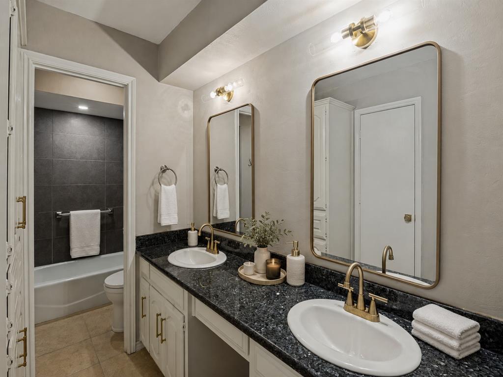 409 Pebblecreek Drive Property Photo 29