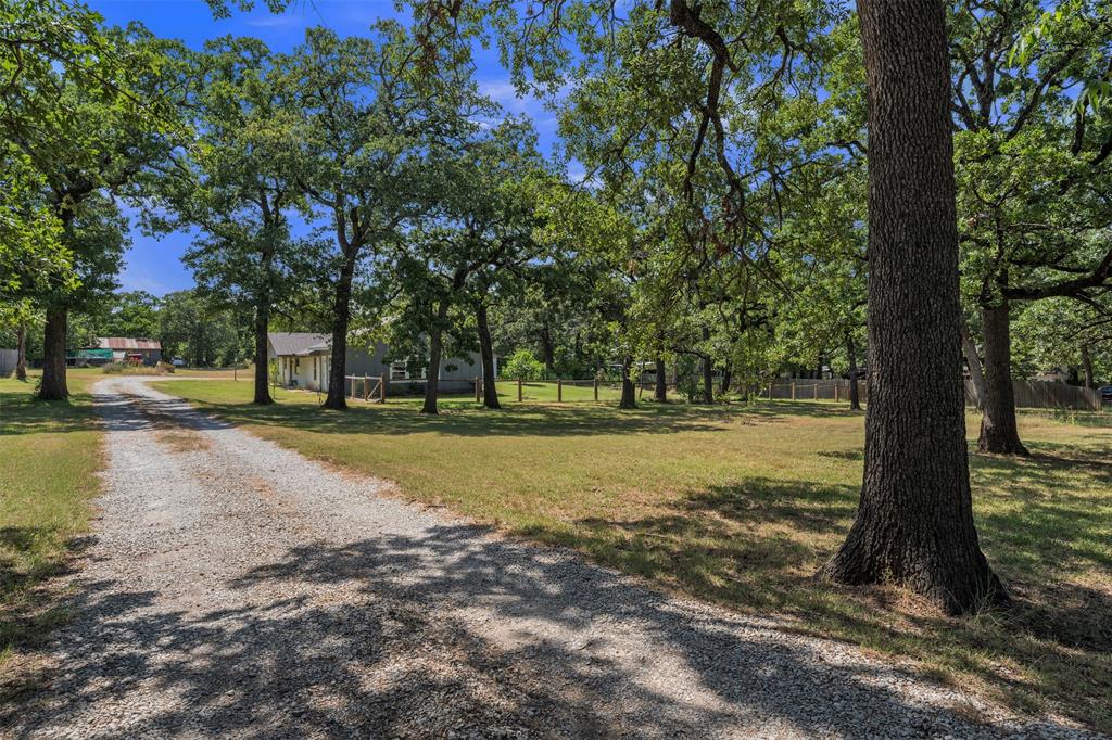 212 Circle Drive Property Photo 2