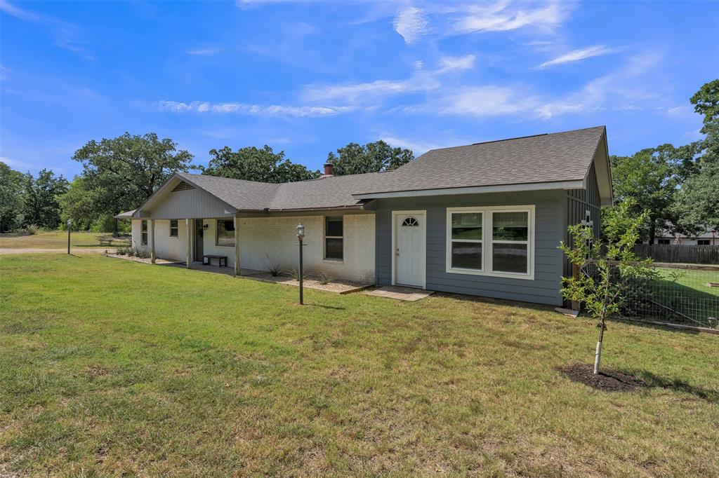 212 Circle Drive Property Photo 3