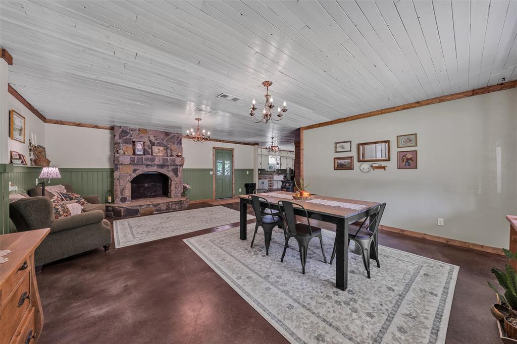 212 Circle Drive Property Photo 6