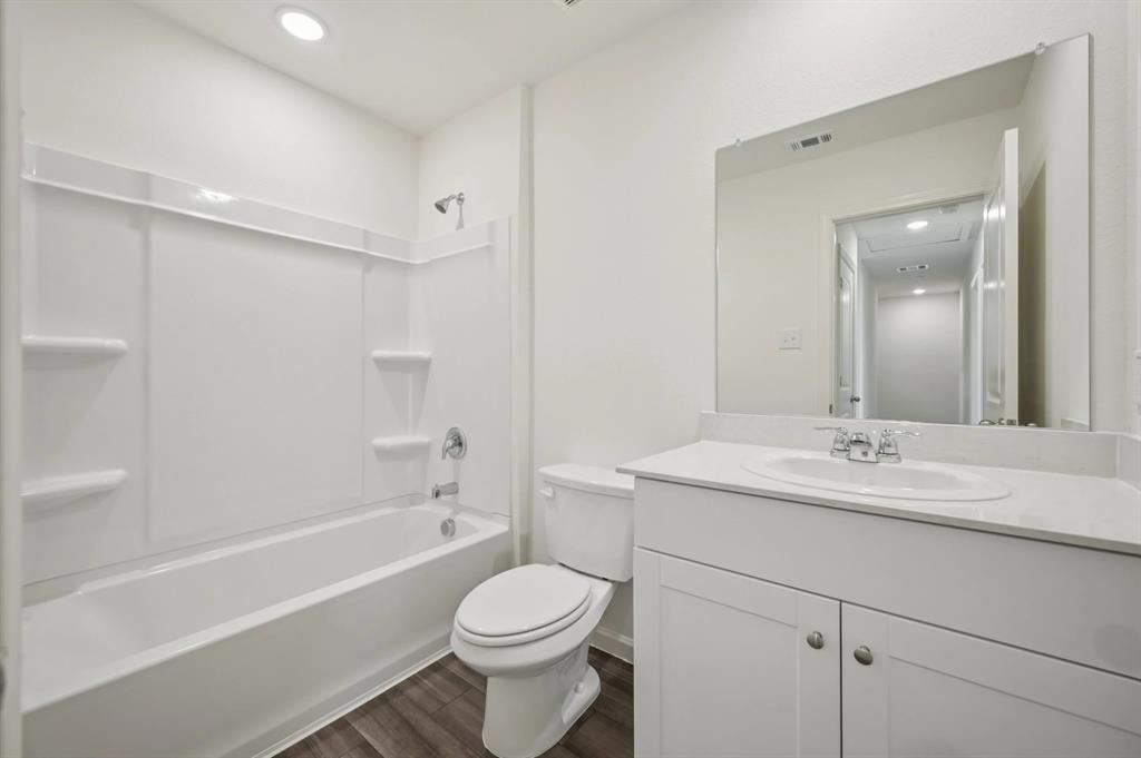 908 Penrose Property Photo 16