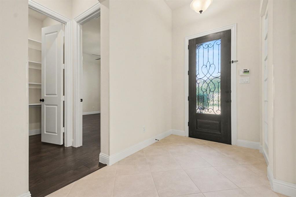 12236 Curry Creek Drive Property Photo 4
