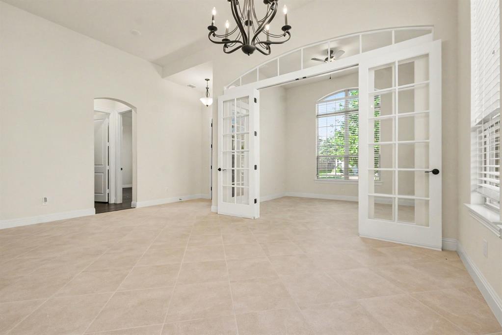 12236 Curry Creek Drive Property Photo 5