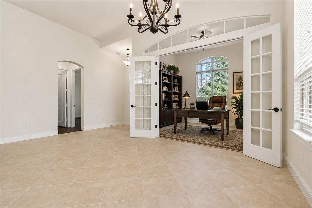 12236 Curry Creek Drive Property Photo 6
