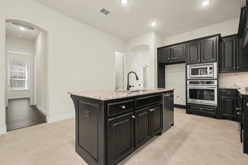 12236 Curry Creek Drive Property Photo 11