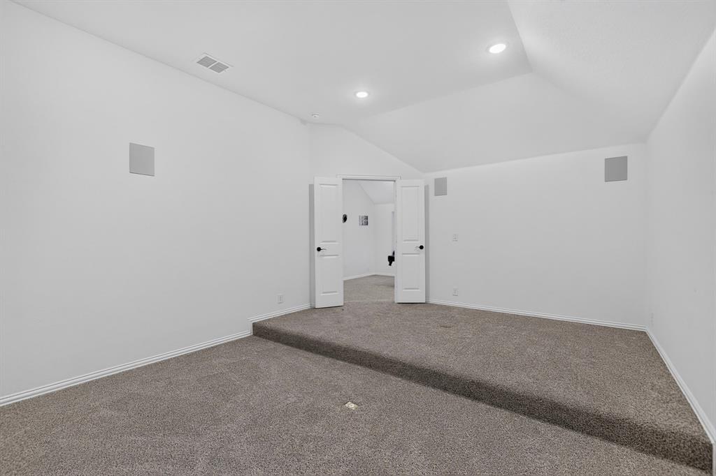 2905 Emerald Trace Drive Property Photo 32