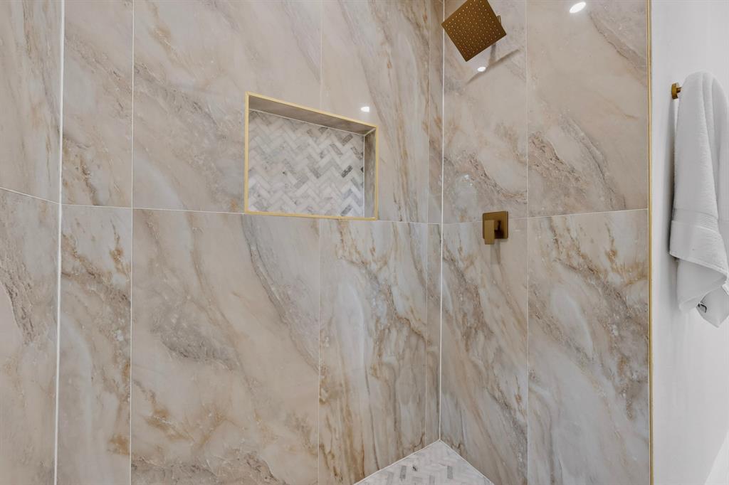 811 Tarryall Drive Property Photo 32