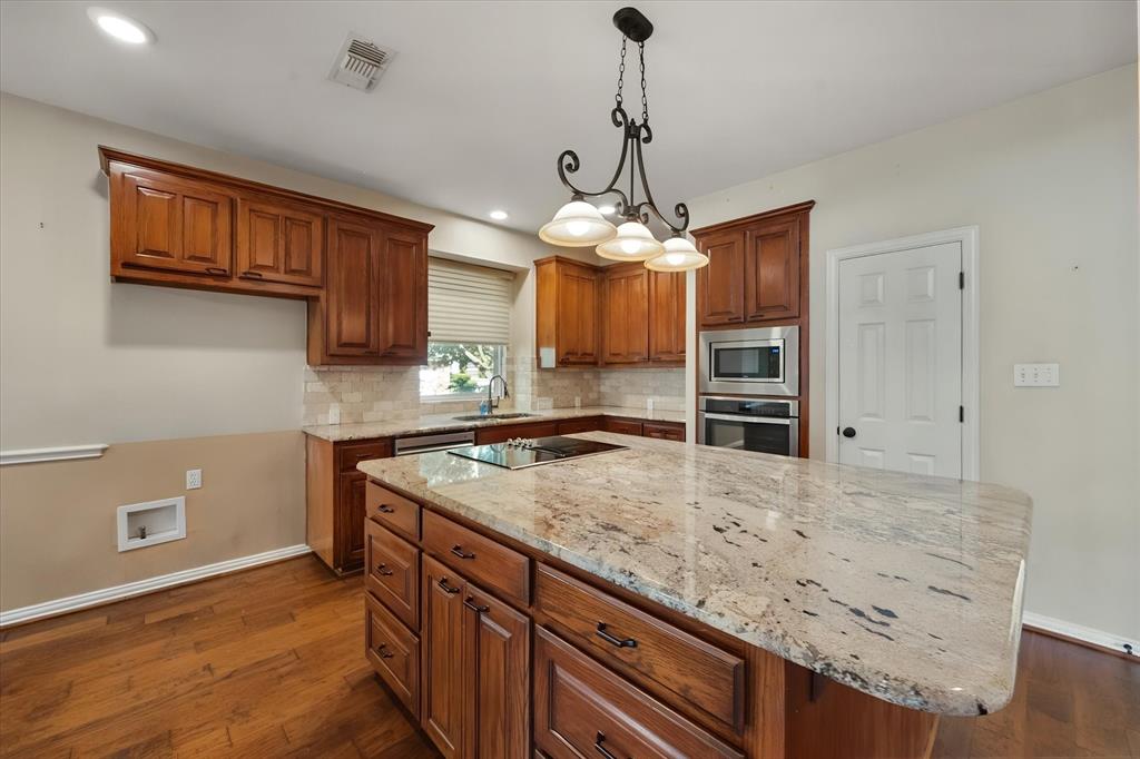 1200 Danbury Drive Property Photo 14