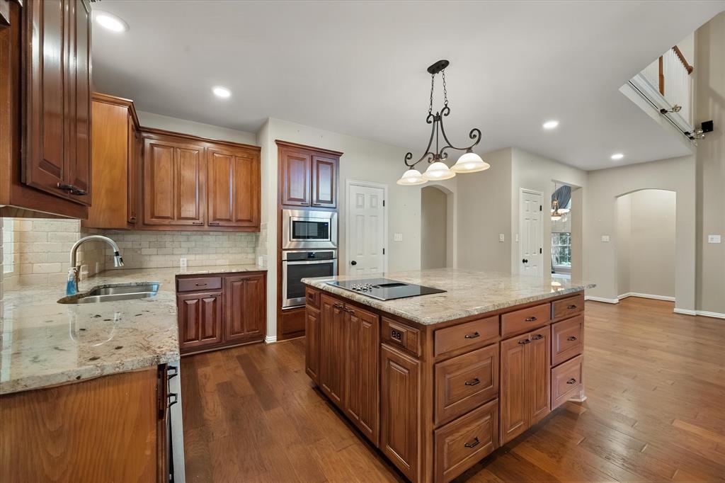 1200 Danbury Drive Property Photo 17