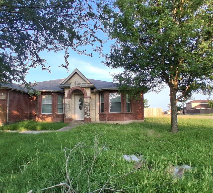 1200 Hampton Drive Property Photo 2