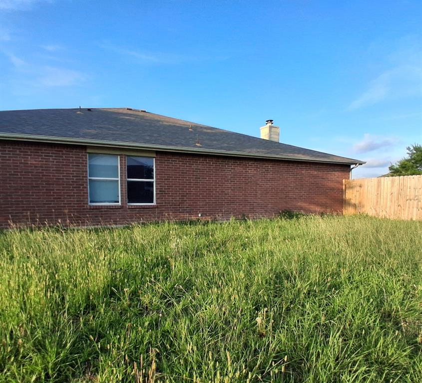 1200 Hampton Drive Property Photo 4