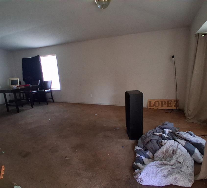 1200 Hampton Drive Property Photo 6
