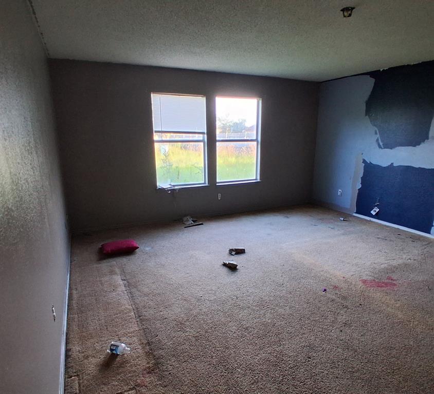 1200 Hampton Drive Property Photo 9