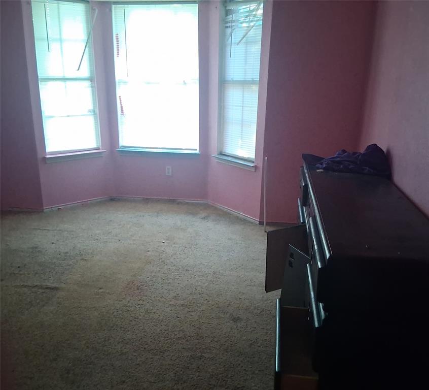 1200 Hampton Drive Property Photo 12