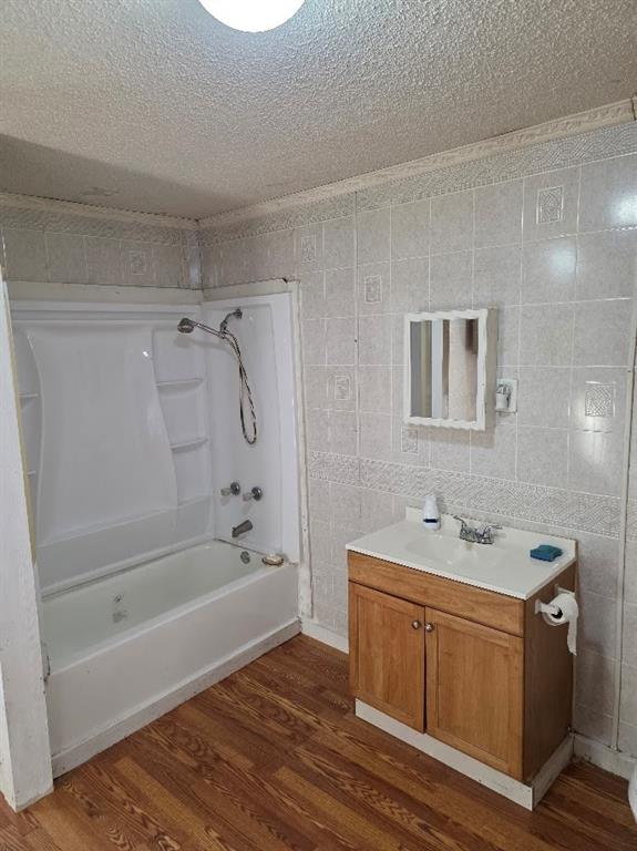 916 West Avenue B Property Photo 13