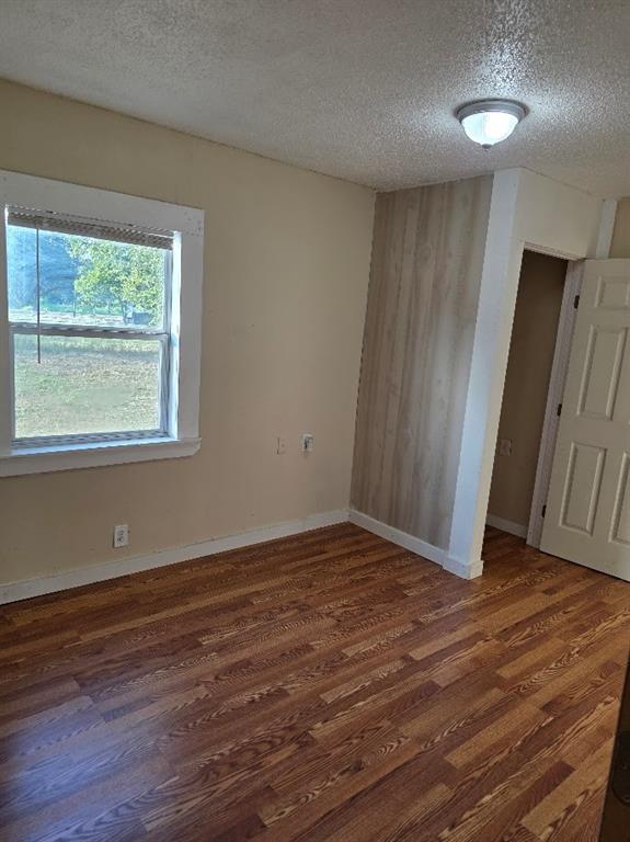 916 West Avenue B Property Photo 16